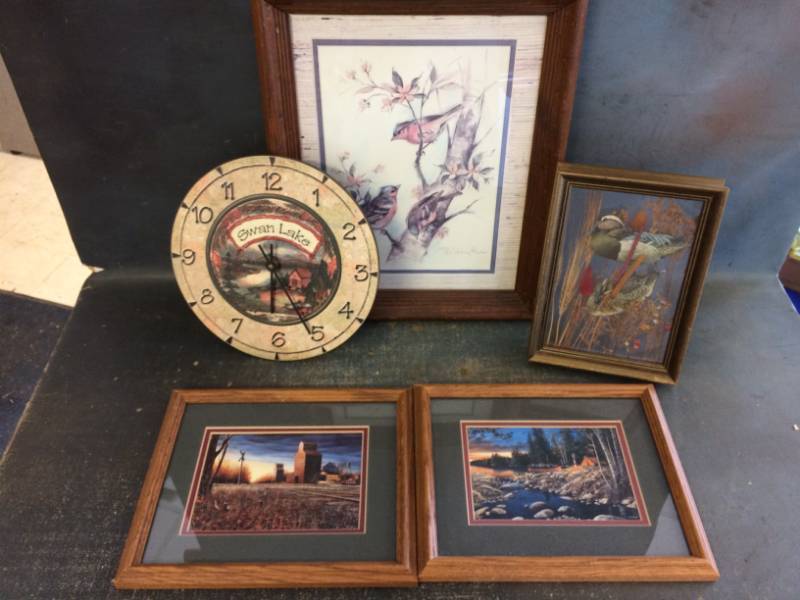 lot 49 image: Home Decor