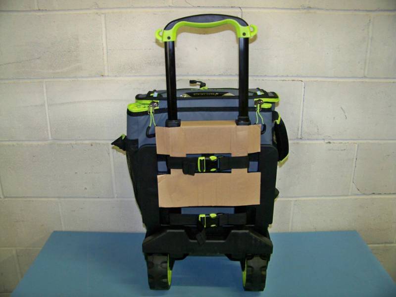 lot 29 image: Titan, Rolling Cooler - NEW in original Packaging