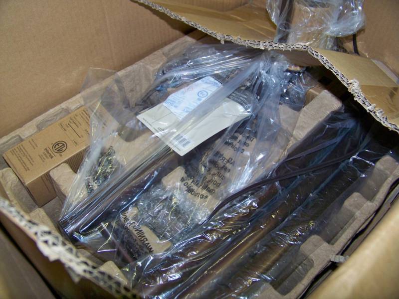 lot 21 image: Modern Deco 3-Light Floor Lamp - NEW in Original, Open Box