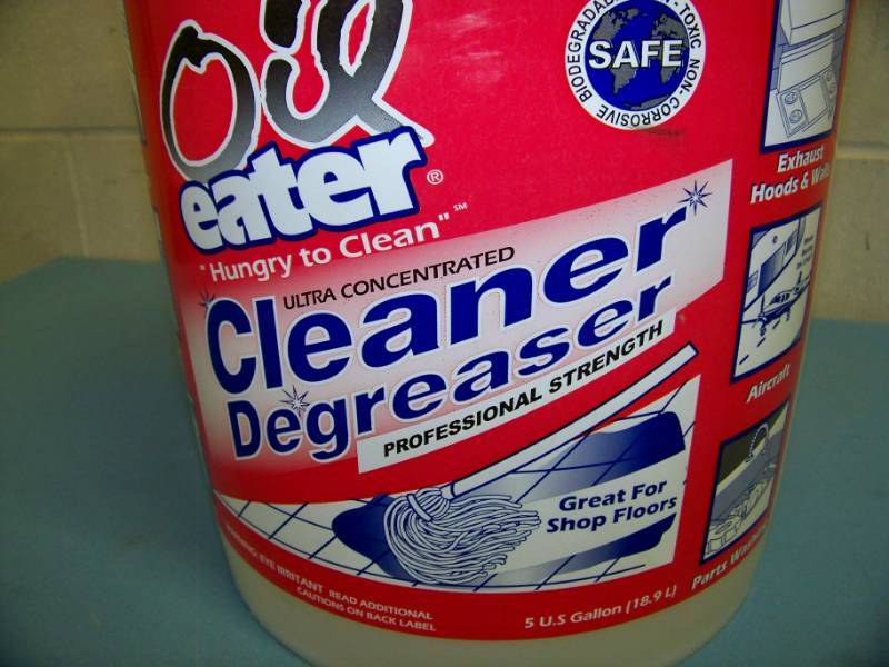 lot 60 image: Oil Eater, 5 Gallon, Ultra Concentrated, Professional Strength, Cleaner  Degreaser - NEW in Sealed Bucket
