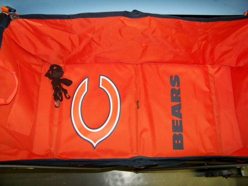 lot 87 image: Chicago Bears, NFL Collapsible Pull Wagon with Telescoping Handle