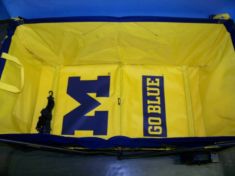 lot 91 image: Michigan Wolverines, Collegiate Collapsible Pull Wagon with Telescoping Handle
