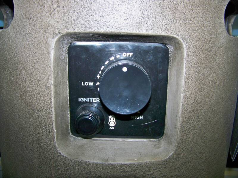 lot 81 image: Outdoor Gas Fire Column  Patio Heater