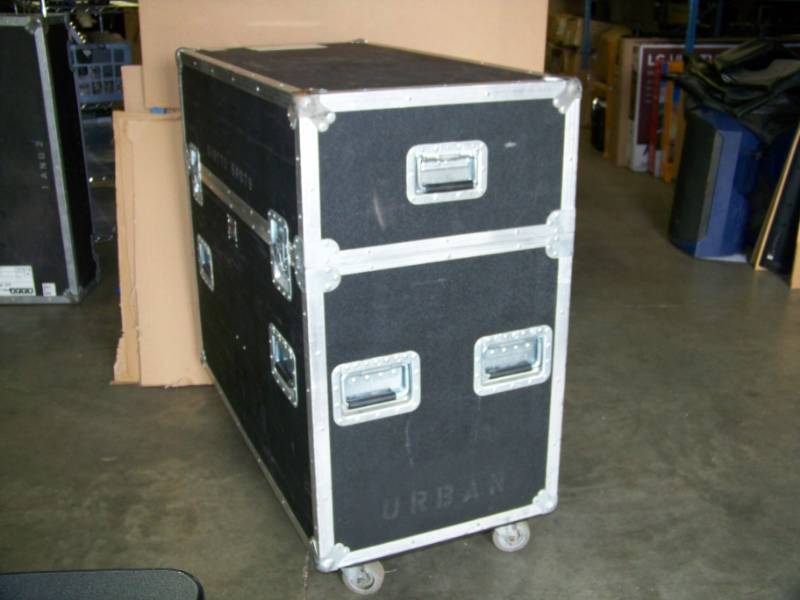 lot 91 image: Slamhammer, Hard Sided, Padded Inside, Custom Road Case on Wheels