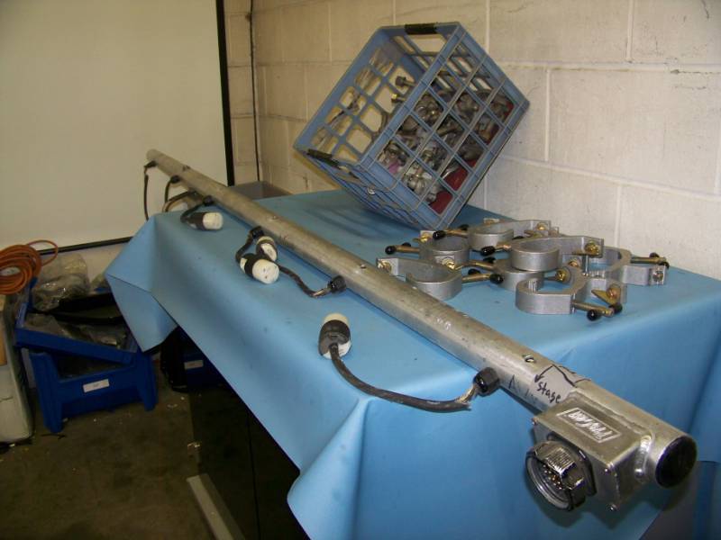 lot 116 image: ProCan, Powered, Hanging Lighting Bar and miscellaneous Lighting  Speaker Hanging Clamps