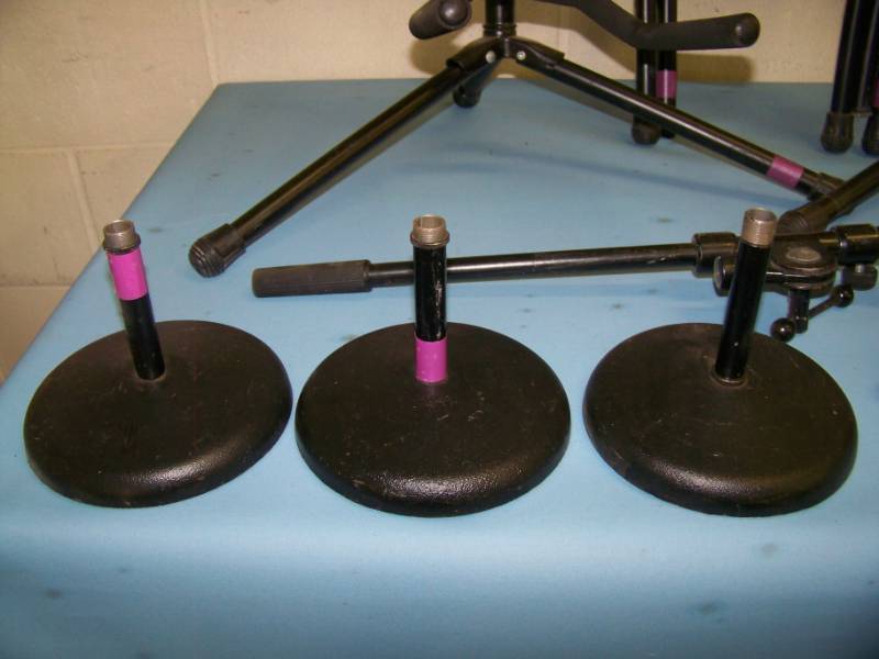 lot 119 image: FretRest, Guitar Stands and Small Microphone  Mic Bases