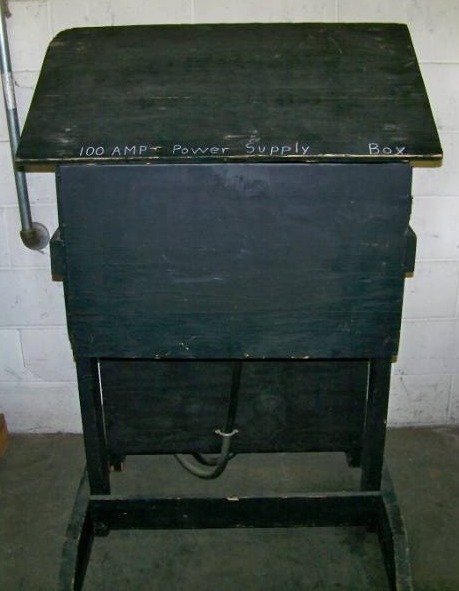 lot 104 image: 100 Amp Power Supply Box