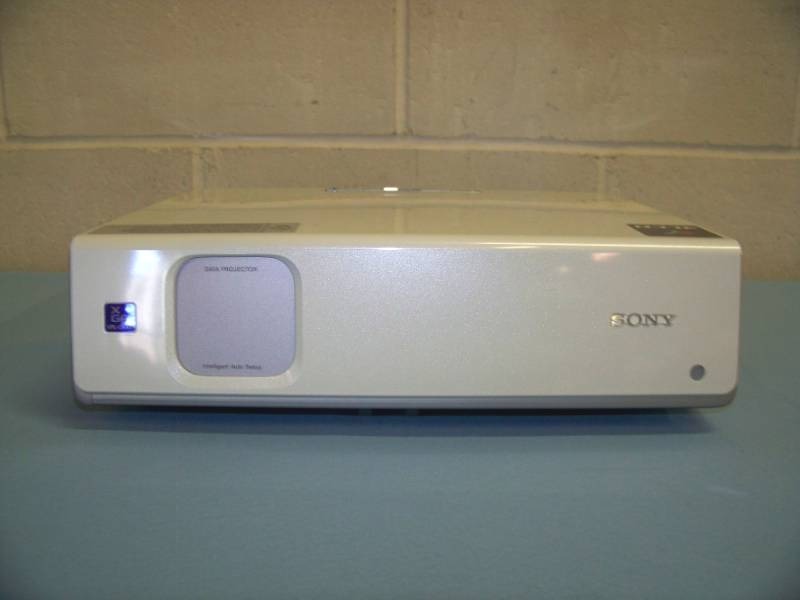 lot 11 image: Sony, VPL-CX86, LCD Projector with Remote Control, AirShot Card and Travel Bag - ZERO hours on the Lamp