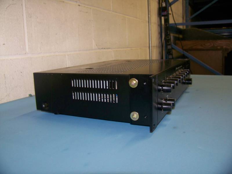 lot 31 image: TOA, 900 Series II, 8 Channel Mixer  Power Amplifier  Amp with (6) Rear Modules