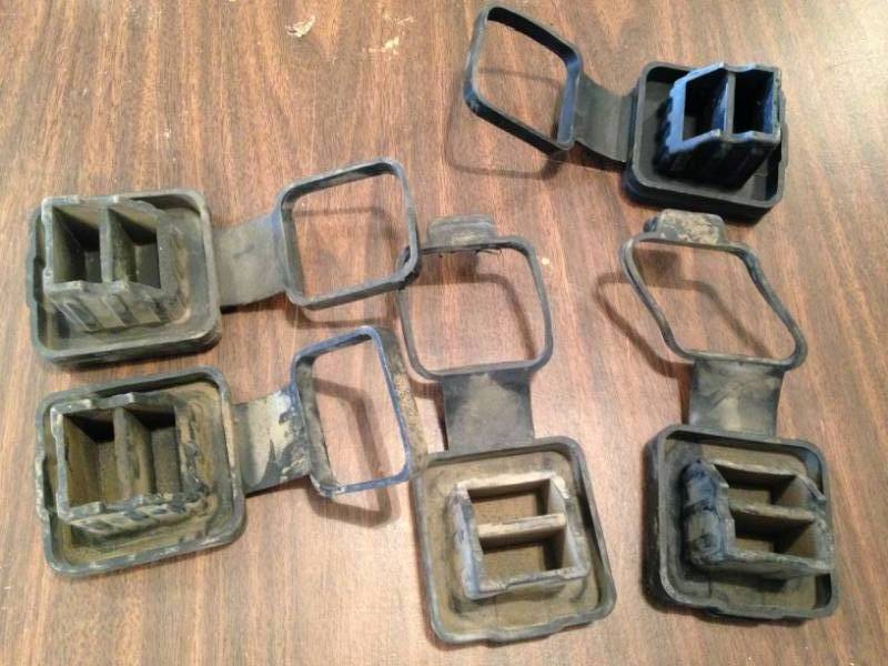 lot 29 image: 5 Truck Hitch receiver covers (Jeep)