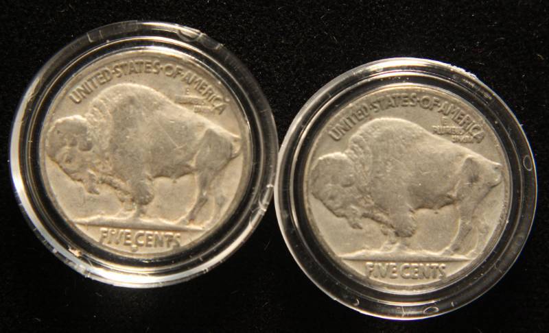lot 22 image: 2 BUFFALO NICKELS 1935 1936-S IN AIRTITES