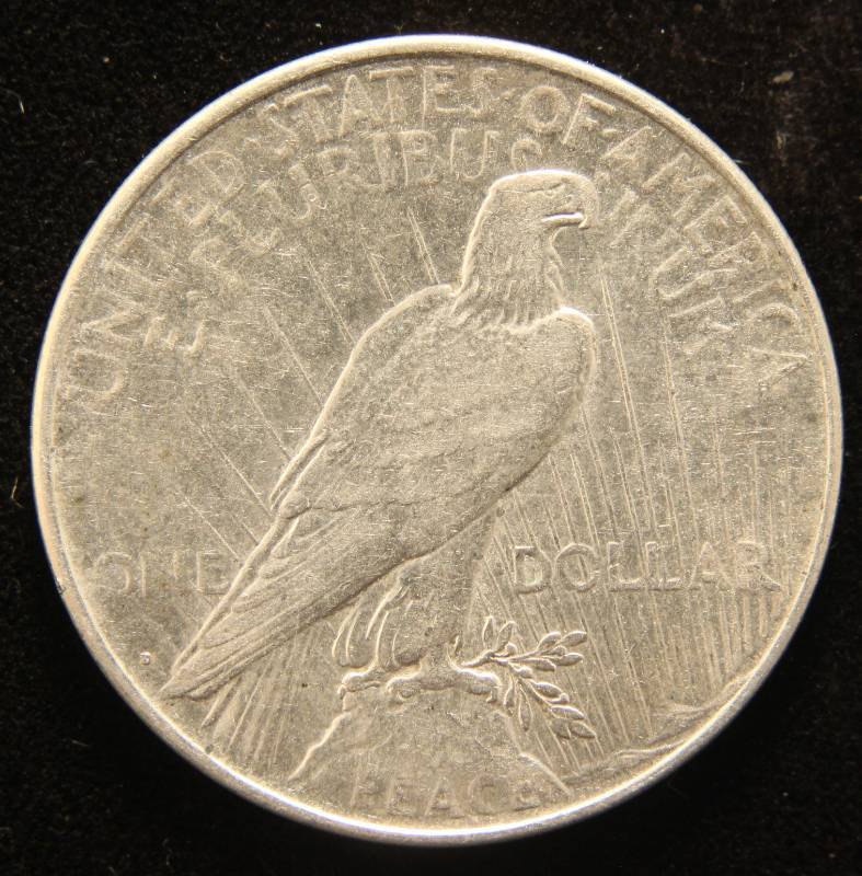 lot 38 image: 1923-D PEACE SILVER DOLLAR