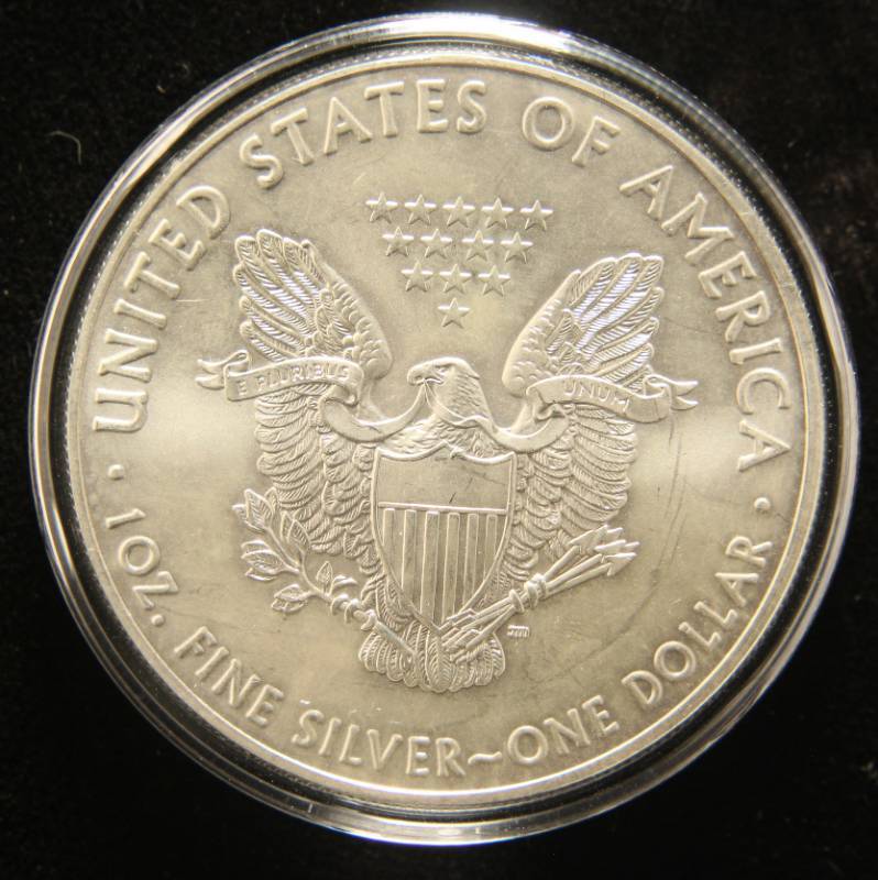 lot 49 image: 2016 AMERICAN SILVER EAGLE 1 TROY OZ. .999 FINE SILVER IN AIRTITE