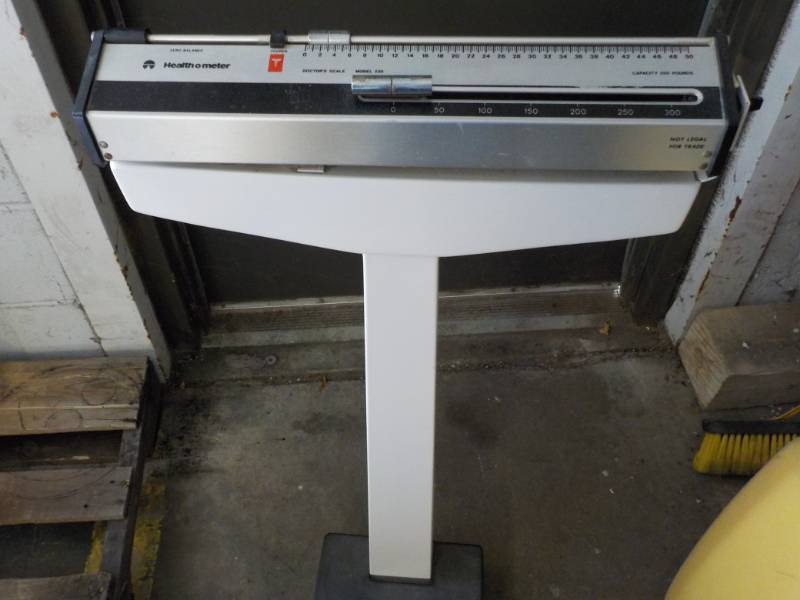 lot 3 image: Healthometer...