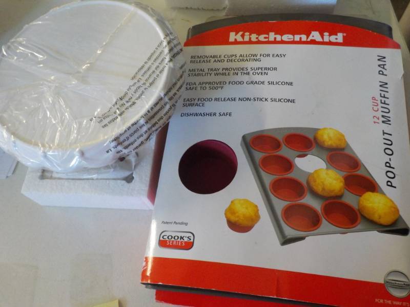 lot 83 image: New Kitchen Aid Pop out Muffin Pan ...