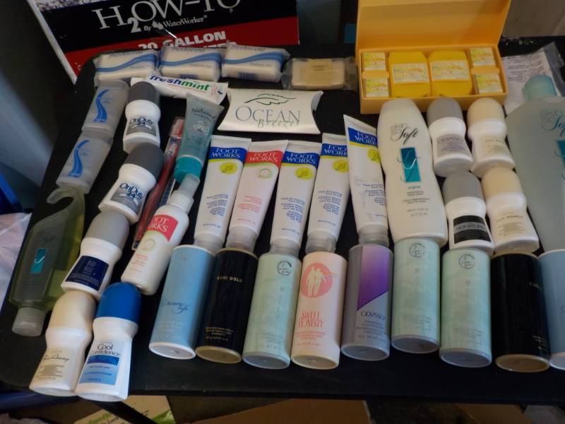 lot 99 image: Skin so Soft, body Powder, foot wor...