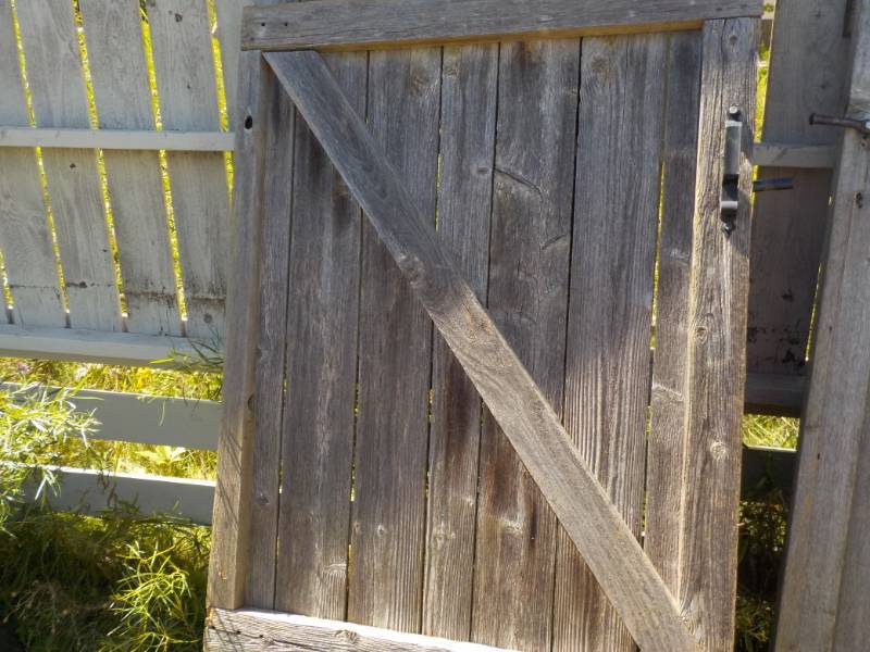 lot 102 image: Fence Gate 6 ft tall...