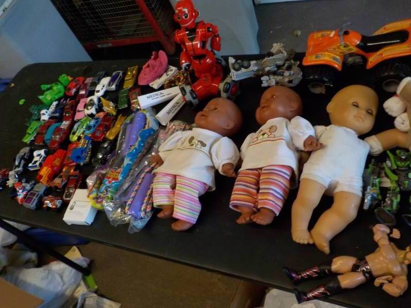 lot 109 image: Toy Lot in a suitcase...