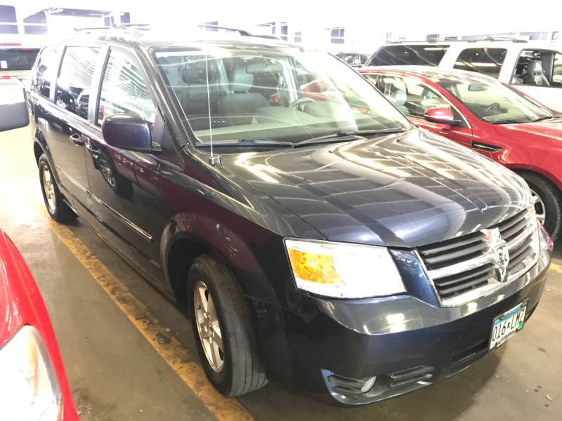 lot 2 image: 2008 Dodge Grand Caravan SXT