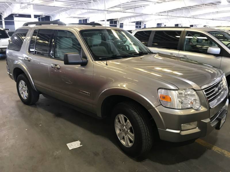 lot 7 image: 2008 Ford Explorer XLS 4x4