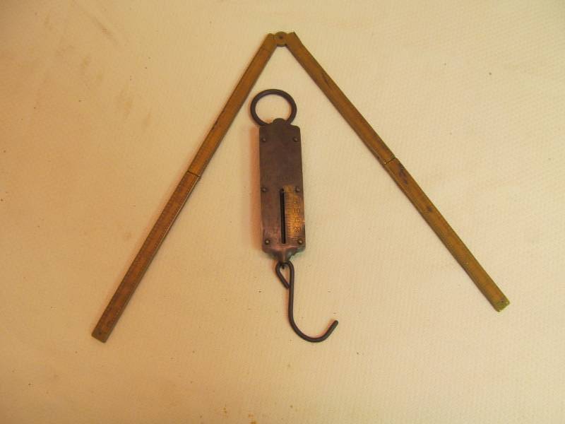 lot 21 image: vintage rulers, scale