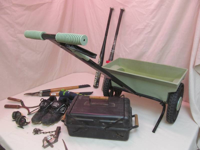lot 44 image: shop equipment