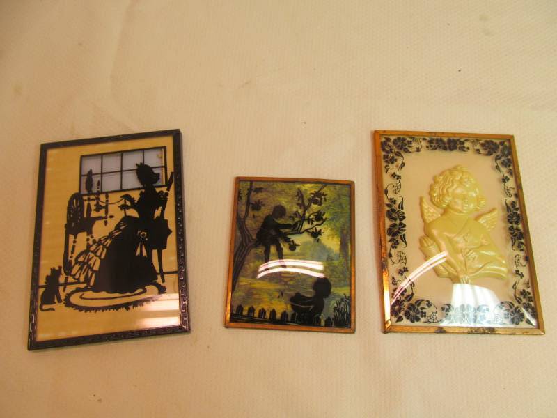lot 92 image: vintage silhouette frames