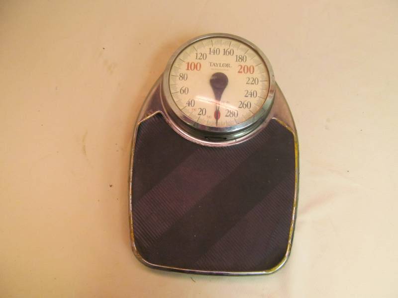 lot 95 image: vintage professional Taylor scale
