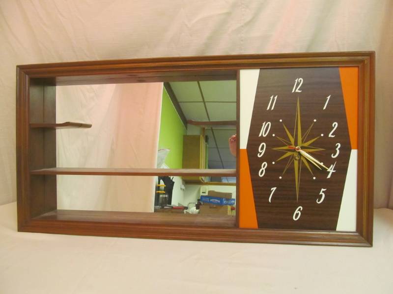 lot 100 image: Vintage Turner wall dcor