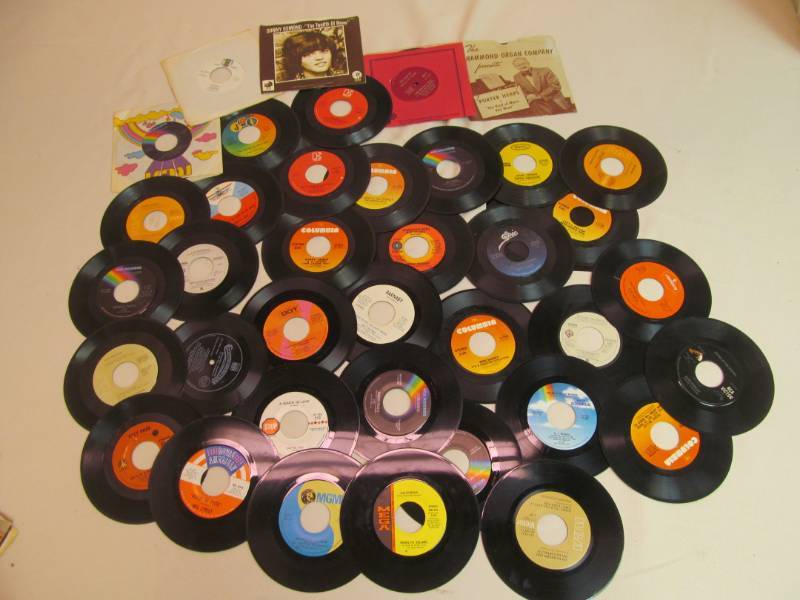 lot 165 image: vinyl albums