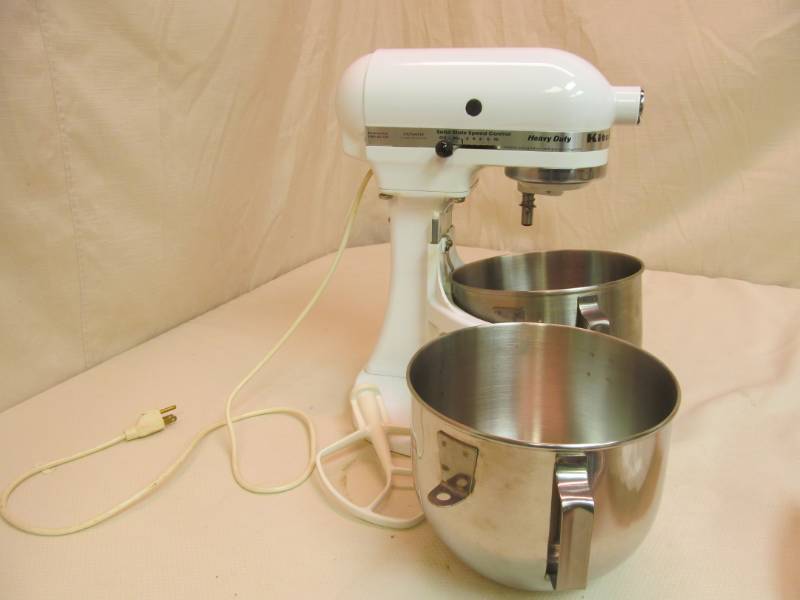 lot 170 image: Kitchen Aid mixer