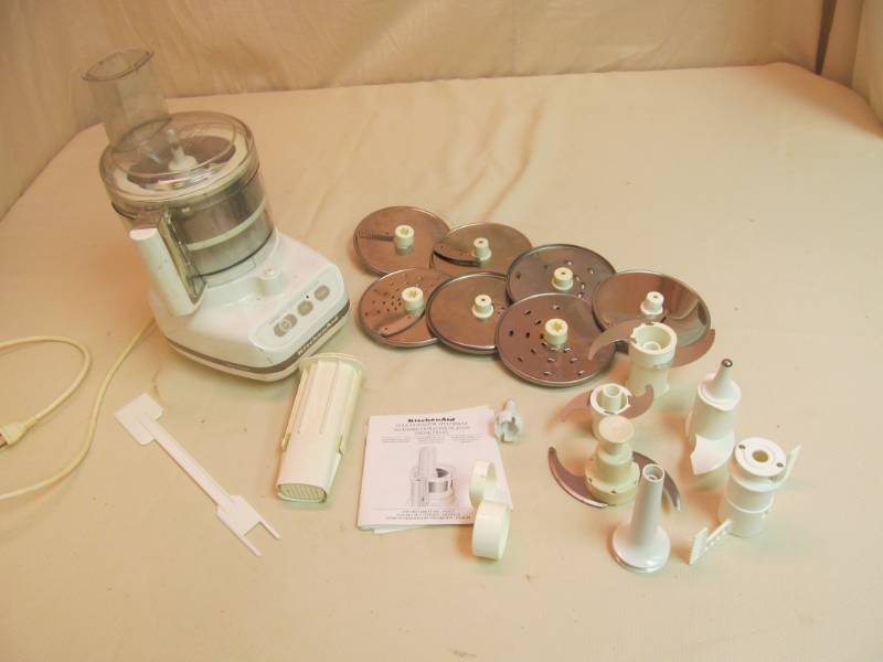 lot 173 image: food processor