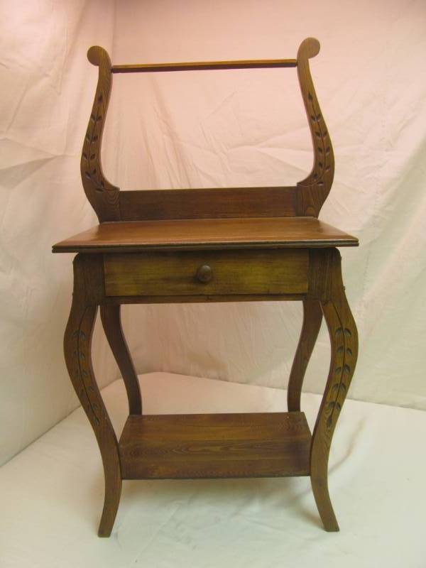 lot 174 image: dry sink