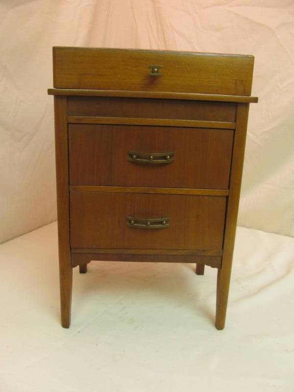 lot 175 image: jewelry box