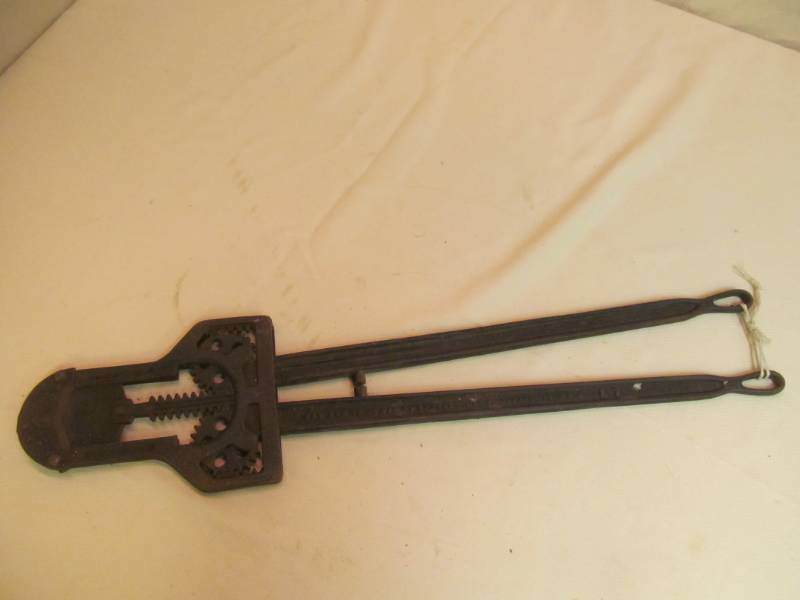 lot 184 image: clipper