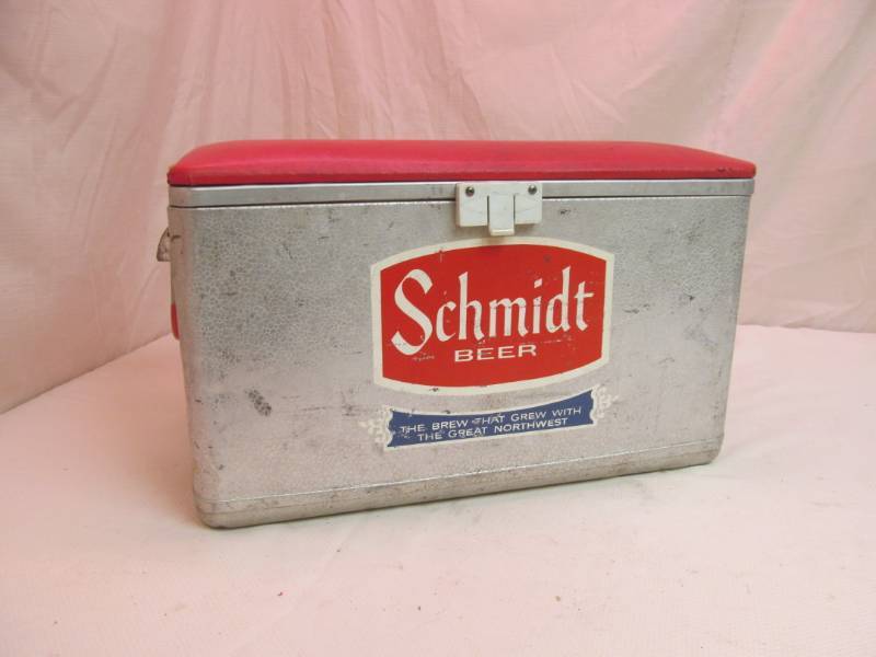 lot 192 image: vintage ice chest