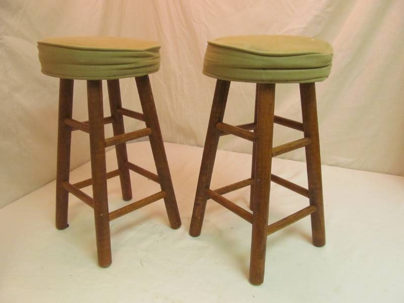 lot 197 image: stool