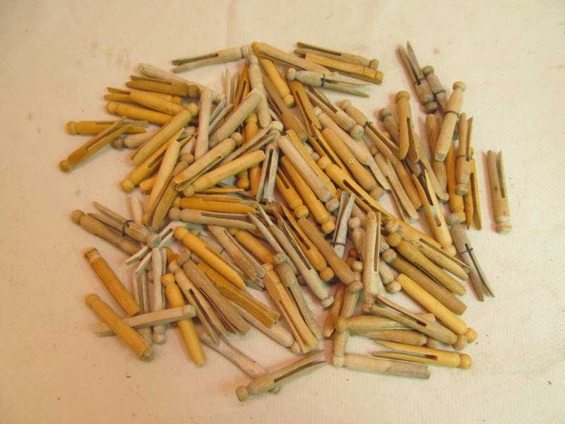 lot 202 image: clothes pins