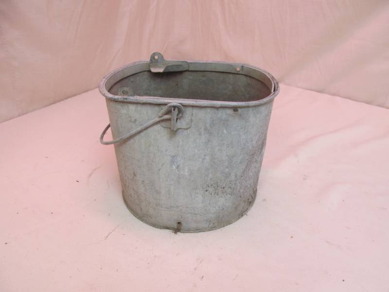 lot 208 image: galvanized bucket