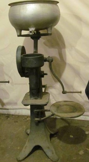 lot 132 image: cream seperator