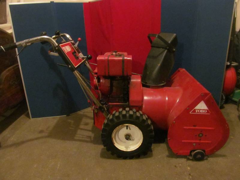 lot 138 image: snow blower
