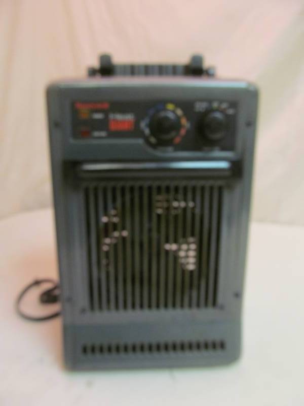 lot 158 image: heater