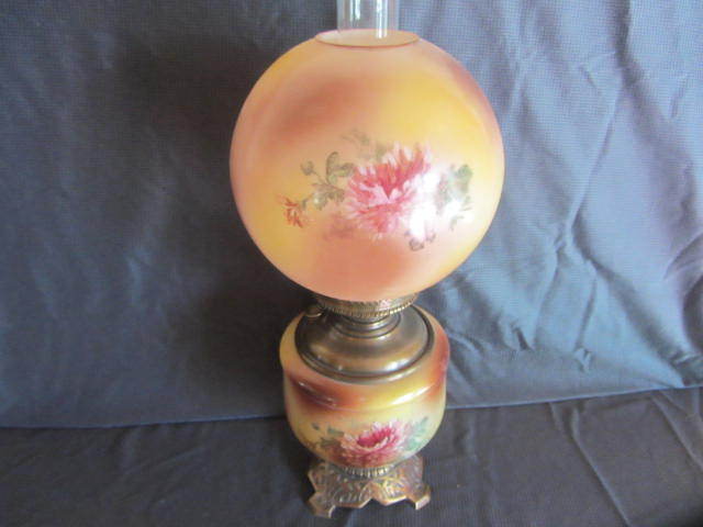 lot 3 image: GWTW Lamp