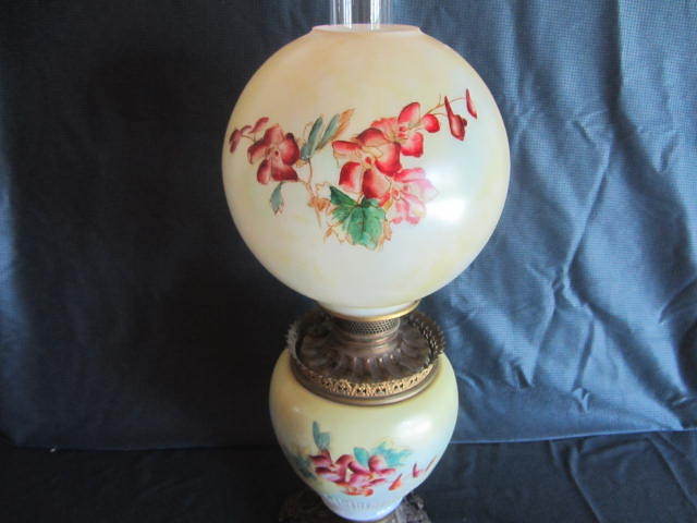 lot 11 image: GWTW Lamp