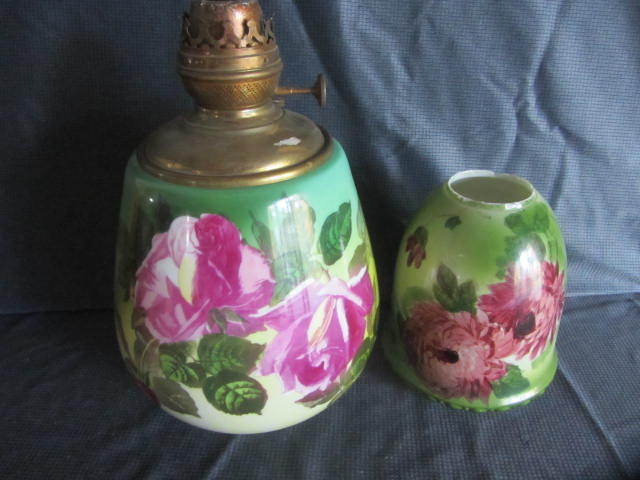 lot 31 image: GWTW Lamp Base
