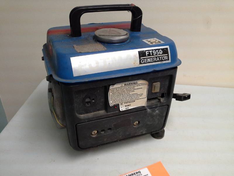 lot 124 image: Fotma 800W Generator FT950