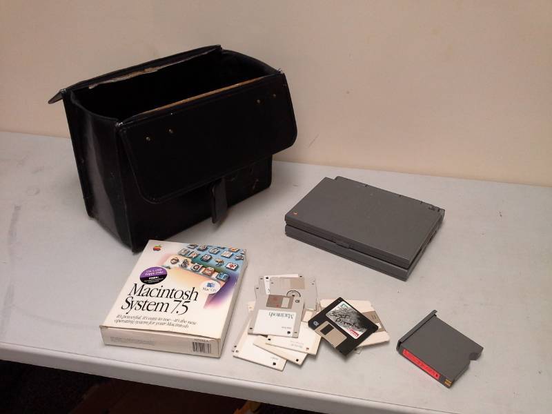 lot 108 image: Mac Powerbook 180 Laptop Computer, Software, Carry Bag