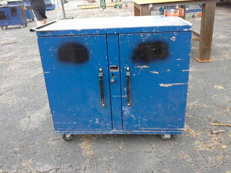 lot 3009 image: Metal Job Box Bench Cart with Ridgid Pipe Bender, Lower DrawerDoorShelf Storage