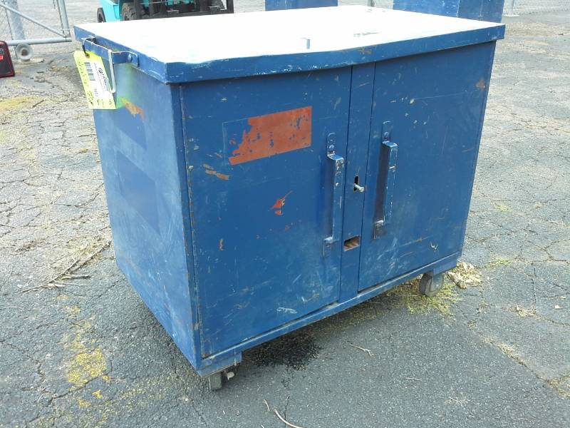 lot 3023 image: Metal Job Box Bench Cart with Lower Door Storage