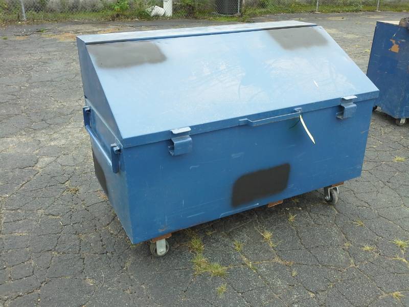 lot 3024 image: Slant Top Metal Job Box